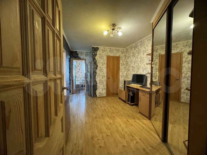 4-к. квартира, 80 м², 7/10 эт.