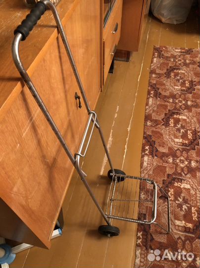 Тележка ручная на колёсах для дома и сада