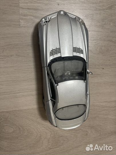 Модель 1/18 Mercedes-Benz SLR McLaren