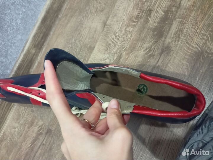 Лыжные ботинки