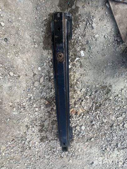 Задний Усилитель бампера фокус 2 хетч