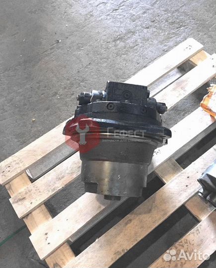 Гидромотор хода ZX460LC 4431549