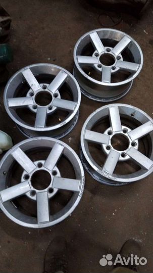 Литые диски R-15 для Нивы
