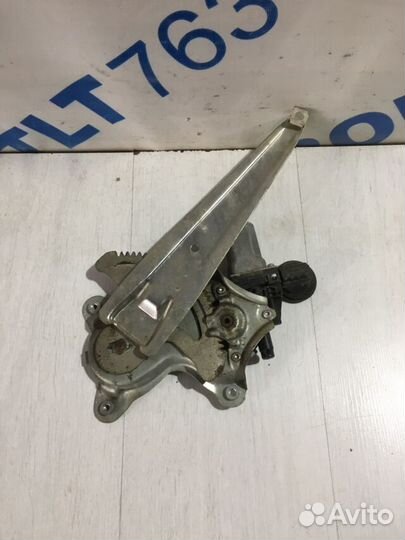 Стеклоподъёмник задний lexus IS350 3.5 ат седан