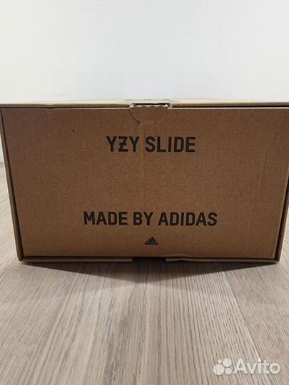 Тапки adidas Yeezy slide