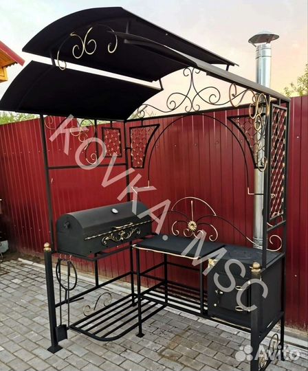 Мангал с крышей