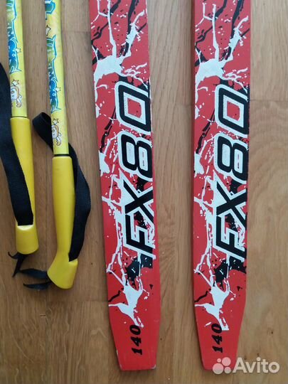 Лыжи беговые детские 140см и палки лыжные 100см