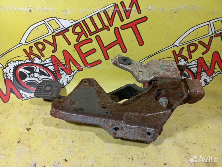 Педаль тормоза Nissan Note E11 1.4 2008