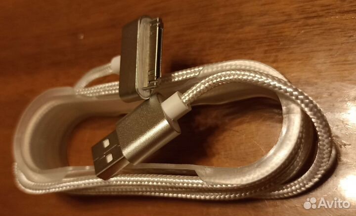 Кабель USB / 30 pin для зарядки и передачи данных