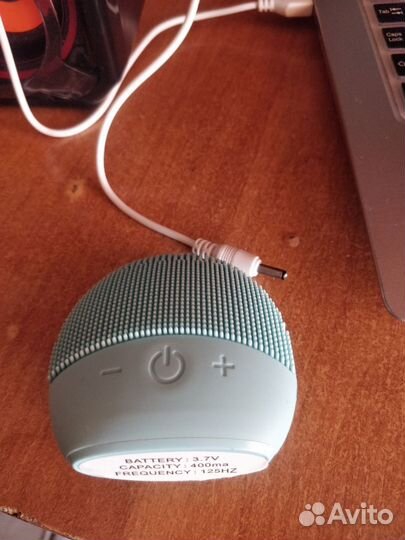 Электрическая щетка для лица