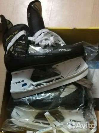 Коньки хоккейные