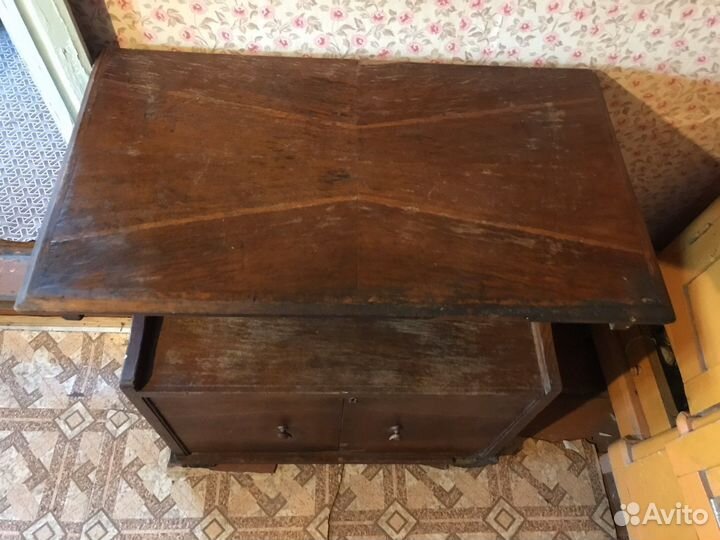 Старинная тумба СССР