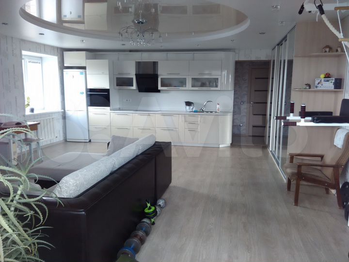 2-к. квартира, 55 м², 2/5 эт.