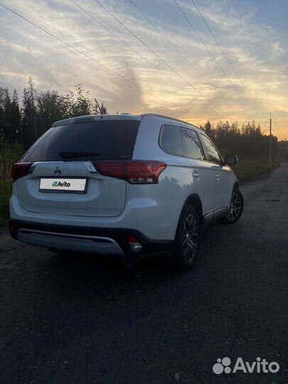 Mitsubishi Outlander 2.4 CVT, 2016, 112 000 км
