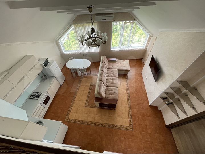 4-к. квартира, 109 м², 5/5 эт.