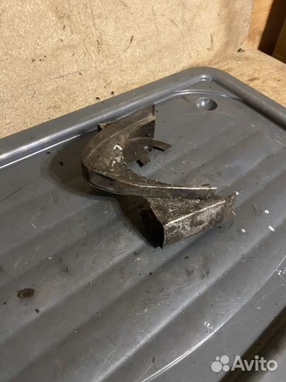 Удленитель кожуха цепи Ява Старушка