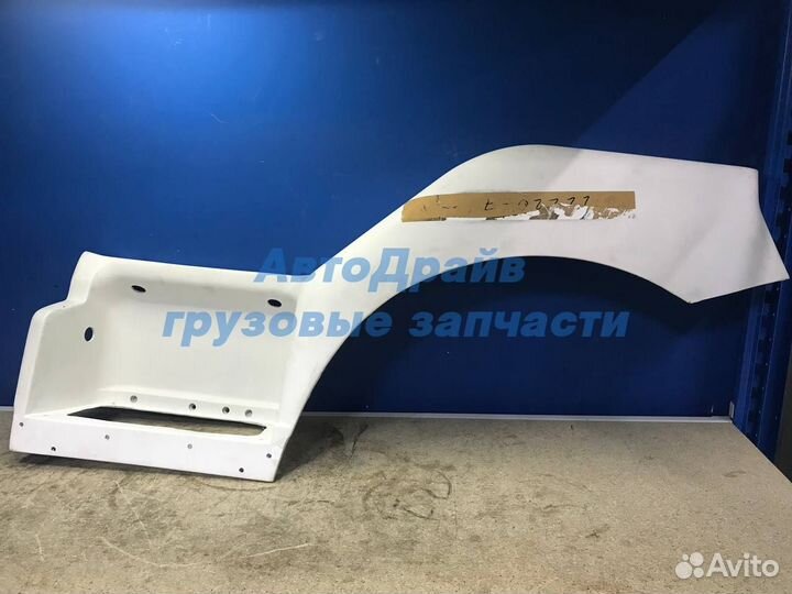 Крыло кабины Рено Мидлум переднее левое