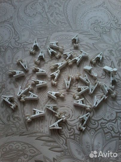 Крючки для карниза