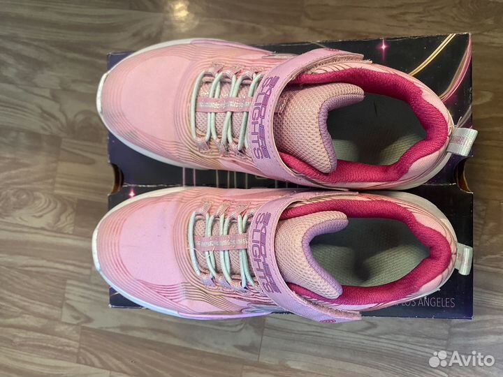 Кроссовки для девочки