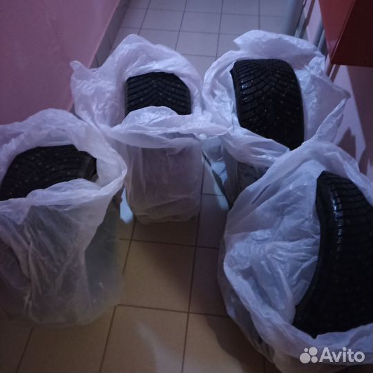 Continental IceContact 3 245/45 R17 99T