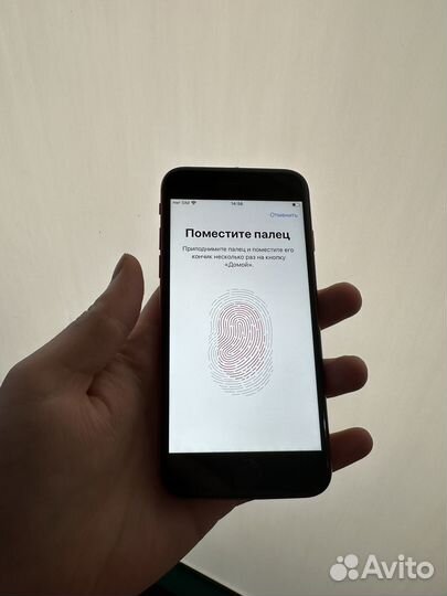 iPhone 8, 64 ГБ