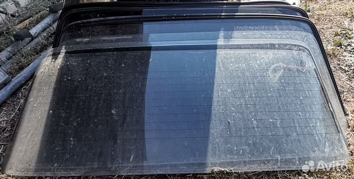 Заднее стекло ваз 2107
