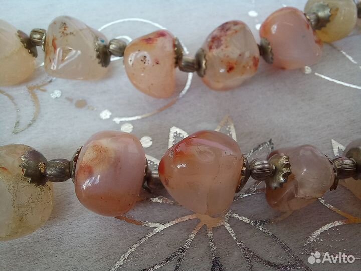 Лечение кашля и защита от радиации агатовое колье