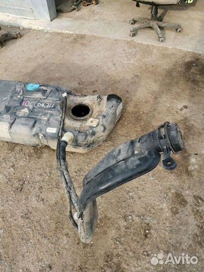 Бак топливный с горловиной (Peugeot 308)