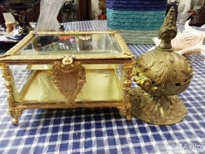 Раковины морские и шкатулки,статуэтки