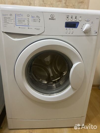 Продается стиральная машина Indesit wise 10
