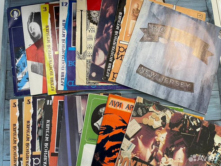Коллекция виниловых пластинок от фирмы 