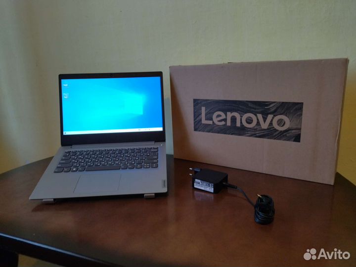 Ноутбук Lenovo