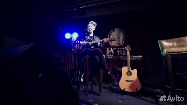 Репетитор по игре на электро и акустической гитаре