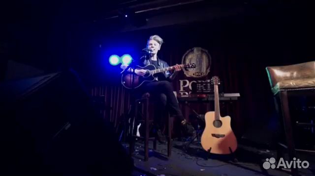 Репетитор по игре на электро и акустической гитаре