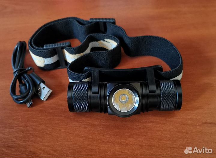 Налобный фонарик Boruit D10 / свет 3000K акб 18650