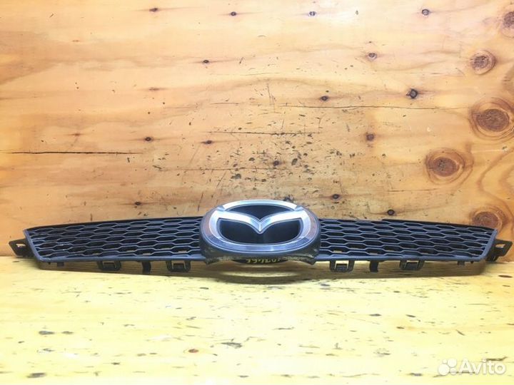 Решетка радиатора Mazda Demio DY3W zjve 2005