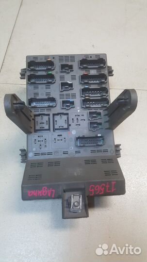 Блок предохранителей салонный Renault Laguna