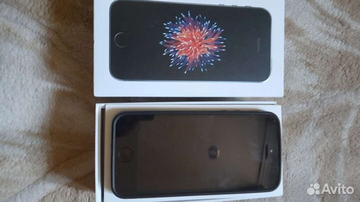 Телефон iPhone se
