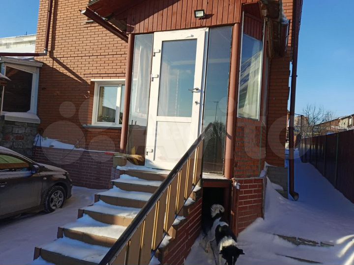 Коттедж 198,1 м² на участке 5,3 сот.