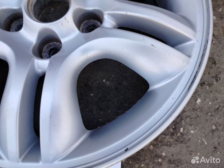 Оригинальный литой диск R16 Kia Sportage 2