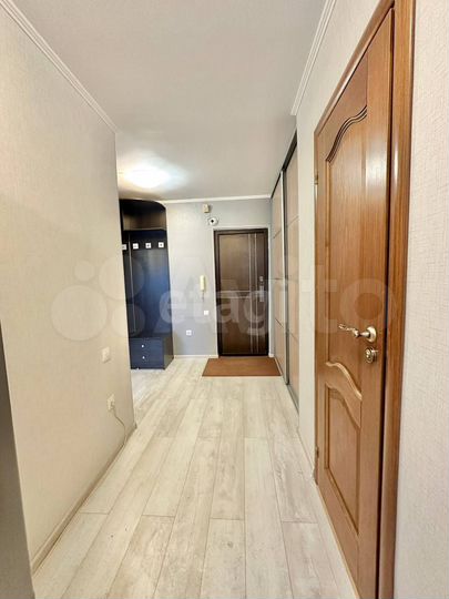 2-к. квартира, 53 м², 1/9 эт.