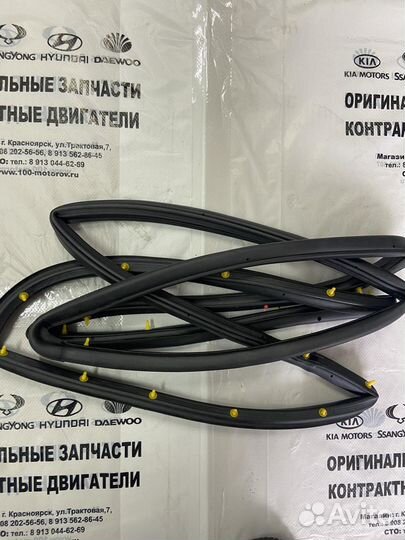 Уплотнитель двери передней правой Hyundai Terracan