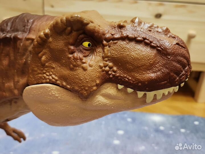 Гигантский тиранозавр Jurrassic World 2