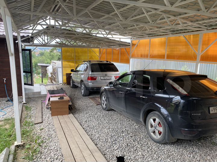 Дом 141 м² на участке 13 сот.