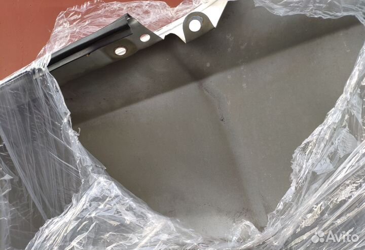 Крыло переднее правое на Toyota Avensis T250