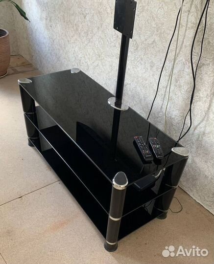 Стеклянная тумба под тв телевизор