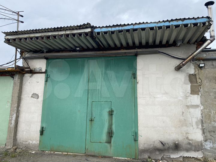 Гараж, > 30 м²