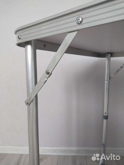 Стол складной с стульями