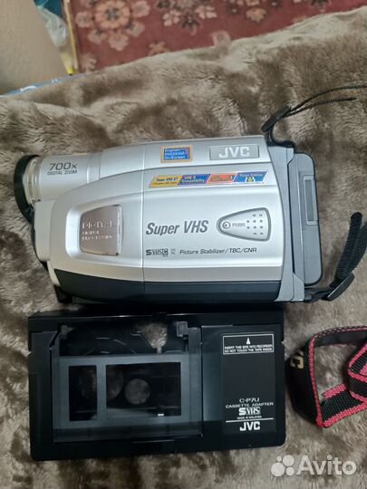 Видеокамера jvc