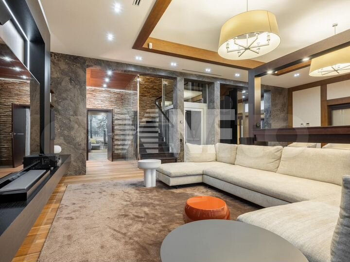 Дом 520 м² на участке 21 сот.